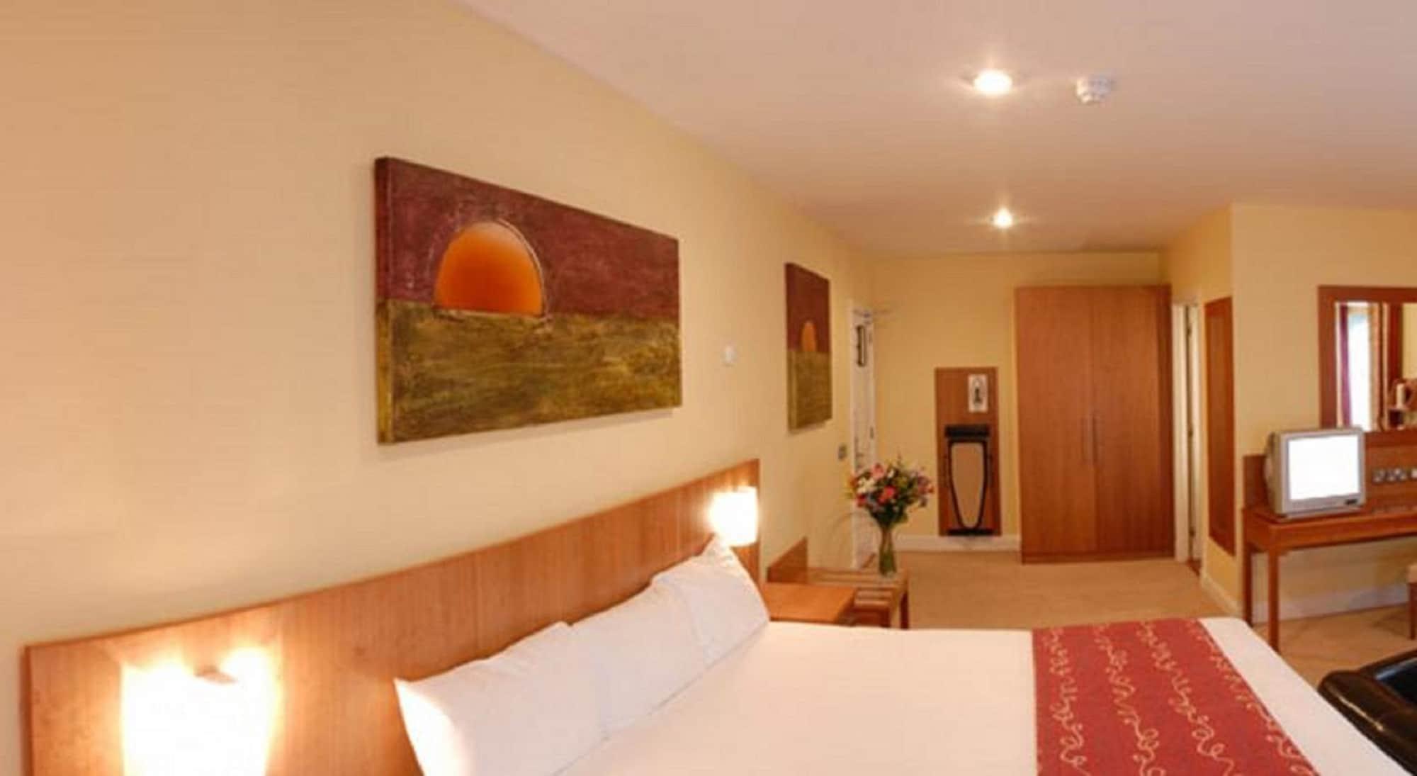 Central Hotel Tullamore 3*